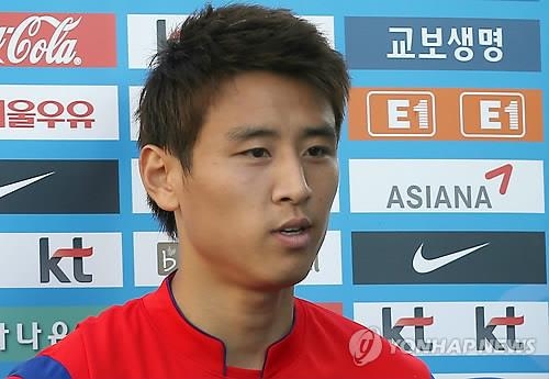 (World Cup) Forward Koo Ja-cheol named S. Korean captain for World Cup - 2