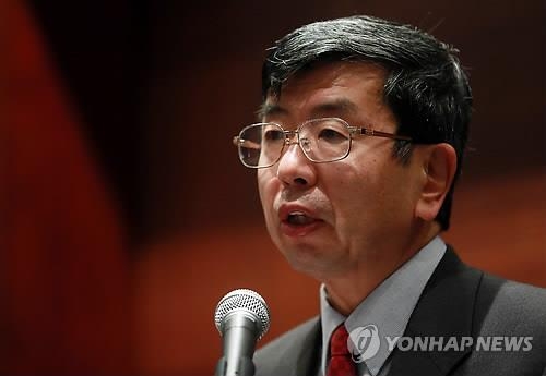 (LEAD) ADB chief says no position on S. Korea's interest on China-led bank - 2