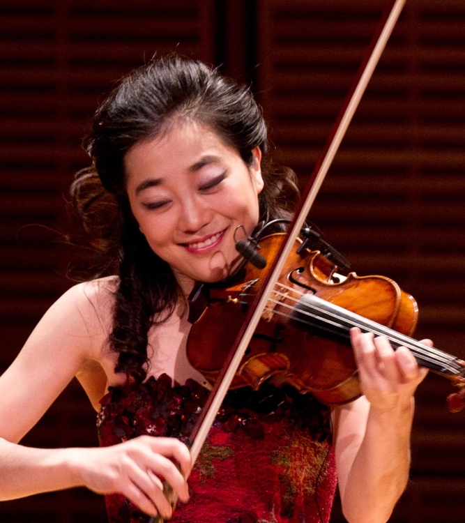 This photo provided by Haewa JHP shows South Korean violinist Park Ji-hae performing in a recital. (Yonhap)