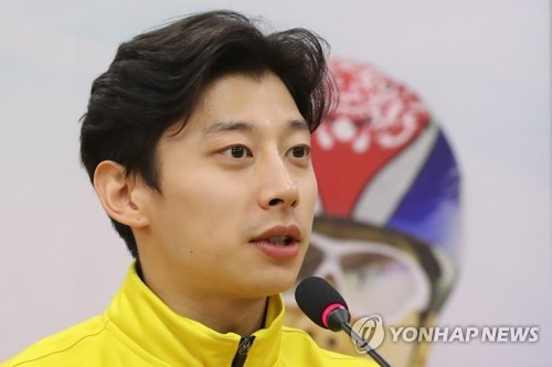 South Korean short track speed skater Kwak Yoon-gy speaks during a press conference at Goyang City Hall in Goyang, Gyeonggi Province, on Feb. 28, 2018. (Yonhap)