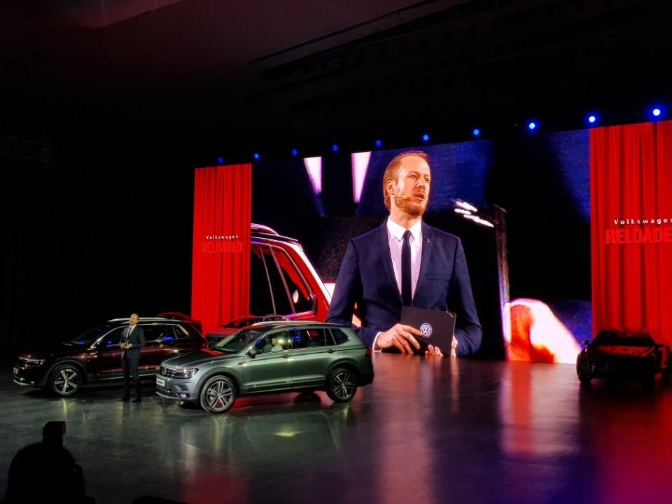 In this photo taken on April 18, 2018, Volkswagen Korea Managing Director Stefan Krapp delivers a briefing on the company's plan to launch five vehicles in South Korea this year. (Yonhap)
