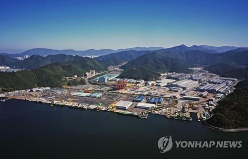 This file photo, provided by Doosan Heavy Industries & Construction Co. on Aug. 12, 2020, shows the power plant builder's plant in Changwon, 398 kilometers south of Seoul. (PHOTO NOT FOR SALE) (Yonhap)