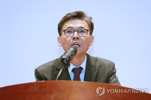 This file photo shows Korea Development Institute President Hong Jang-pyo (Yonhap)
