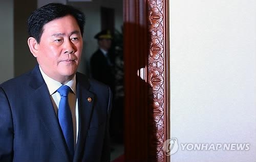 최 총리대행 "5·18 정신 받들어 선진사회로 도약해야" - 2