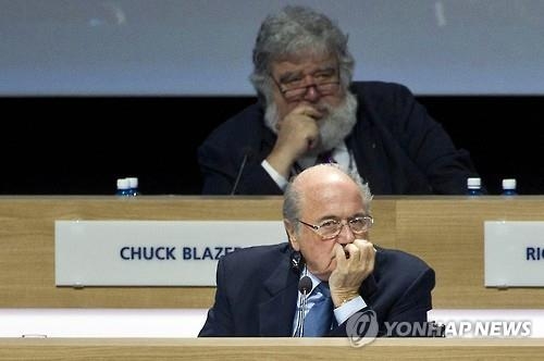 英장관 "잉글랜드 FA, 블래터 연임시 FIFA 탈퇴 고려" - 2