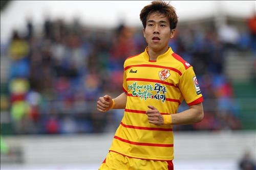 <프로축구> 6월의 골 세리머니에 광주FC 여름 '백덤블링' - 2