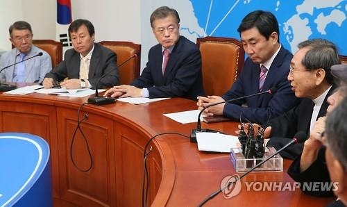 野 "국민의식 통제 시도"…교과서국정화 저지 드라이브 - 2