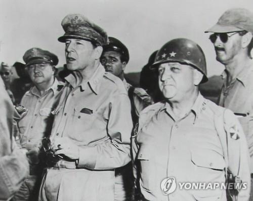 낙동강에 배수진 친 워커 장군 "더이상 후퇴는 없다"(종합) - 2