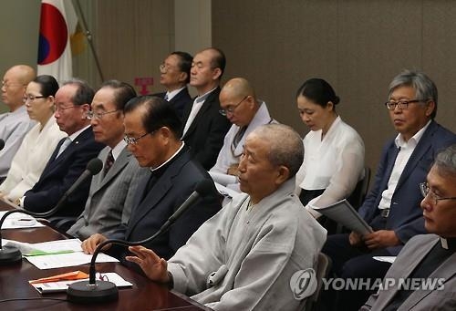 2018년부터 종교인 과세법안, 기재위 통과…2일 본회의 상정(종합) - 2
