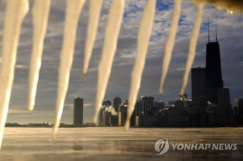 '체감온도 영하 40도' 미국·유럽·中·日, 한파에 폭설까지 - 3