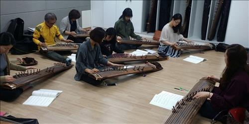 "국악기 배우세요" 영동 난계국악단 무료 강습 - 2