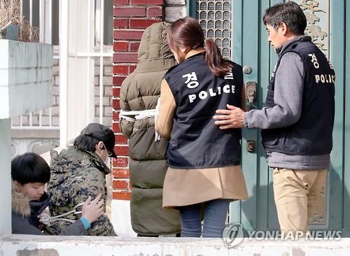'중1 딸 7시간 때려 살해' 목사 부부의 끔찍한 학대 - 2