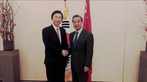 <인터뷰> 윤병세 "북한 또 도발하면 국제사회서 완전히 고립" - 4