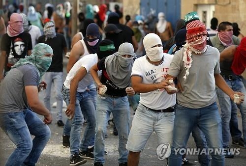 예루살렘·서안서 8차례 이스라엘인 공격…새 인티파다? - 2