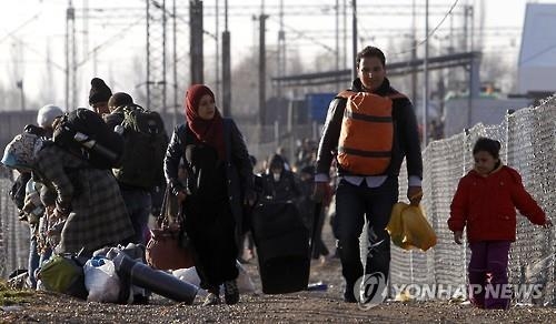 '벌써 7만5천명 유입'…따뜻한 봄 오면 유럽 난민위기 재점화 - 3