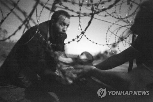 시카고트리뷴 한인기자 존 김, 2016 세계보도사진전 입상 - 3