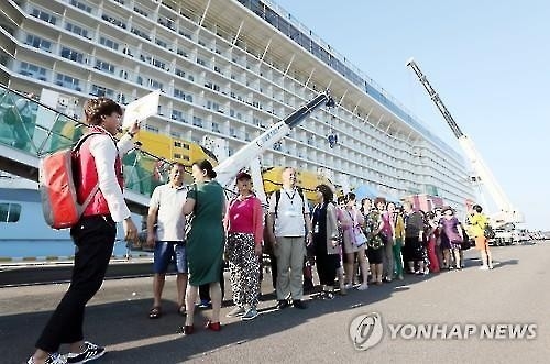 인천 신항·내항서 크루즈 전용 셔틀버스 본격 운영 - 2