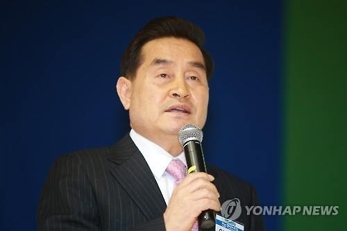 '더민주 탈당' 이윤석, 기독자유당 비례 1번 확정 - 2