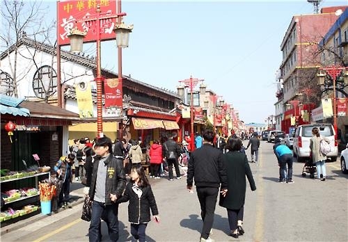 인천 차이나타운에 관광객 몰린다…수인선 개통 효과 - 3