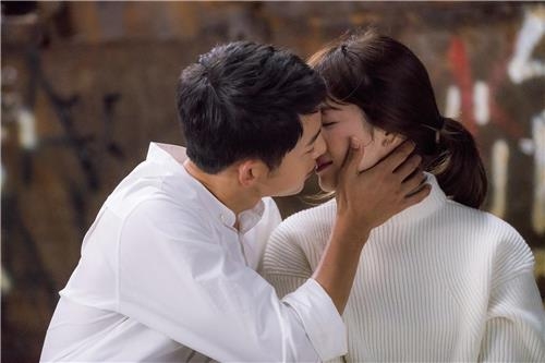 '태후' 마지막회 최고의 1분은 해변의 키스…수도권 46.6% - 2