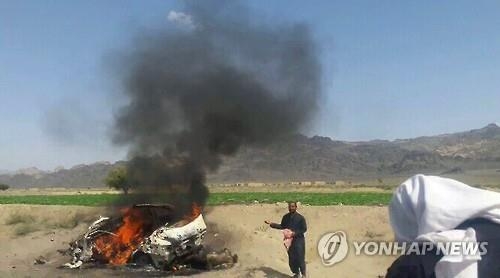 탈레반, 만수르 사망 인정…새 최고지도자에 성직자 아쿤자다 - 2
