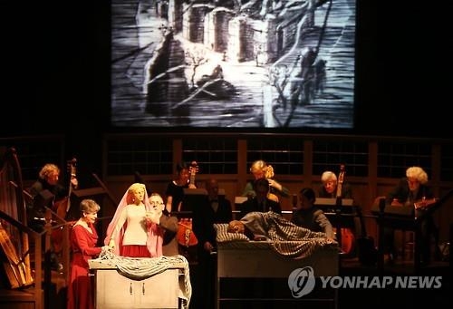윌리엄 켄트리지 "운명과 싸우는 율리시즈 현대인 닮아" - 3