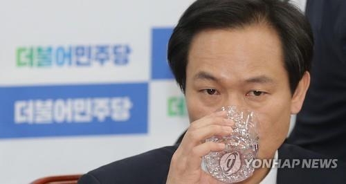우상호, 국회법 재의요구에 "靑 대응 졸렬…국민이 지탄할 것" - 2