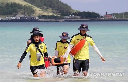 서귀포시, 하천·해수욕장 등 17곳 물놀이 안전관리 - 2