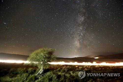 "우리은하 질량은 태양의 7천억배…기존 추정보다 작다" - 2