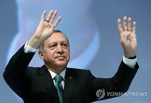 터키 대통령 "엄마 되기 거부하는 여성은 결함 있어" - 2