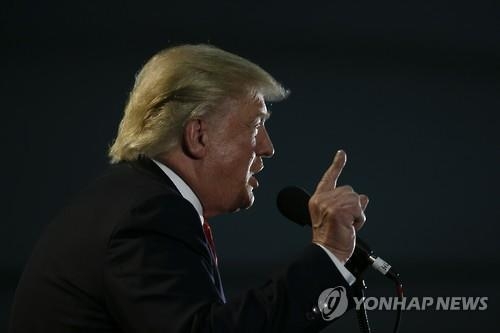 트럼프 "내가 여성 대신해 건설업계 유리천장 깼다" 주장 - 2