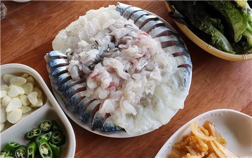 <가고 싶은 섬> '연꽃이 바다에'…통영 연화도 - 21