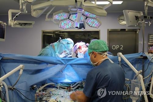 美시카고대 의학연구진 데이터 조작 들통·논문 철회 - 2