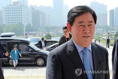 최경환 "대우조선 지원, 채권단 협의 거쳐…부실은폐 없다"(종합) - 2