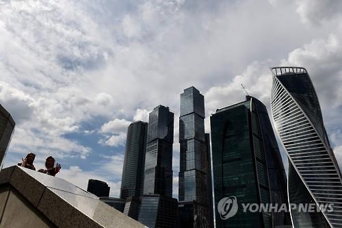러시아, 기준금리 11개월만에 10.5%로 0.5%포인트 인하(종합) - 2