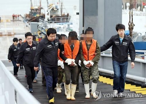 '민정경찰에 나포' 中어선 선장 등 6명 구속영장 방침(종합) - 2