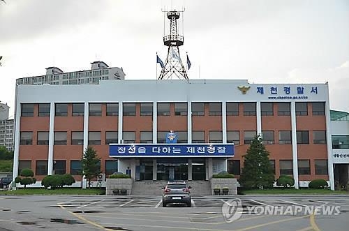 제천서 심야 출동 경찰 순찰차에 행인 치여 숨져(종합) - 2