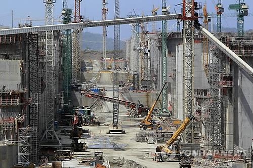 <파나마 운하 확장> ① 9년간의 대공사…366m 길이 배도 통행 '거뜬' - 3