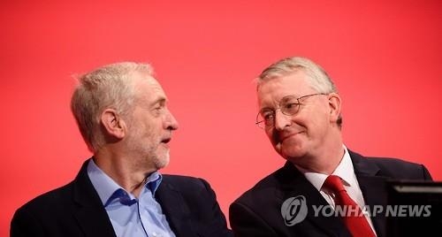 <브렉시트> 영국 정치권 내홍에 '그로기'…"혼란수습 지도력 공백" - 3