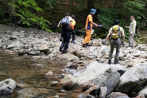 지리산서 산악회원 6명 조난…하루 만에 전원 구조 - 2