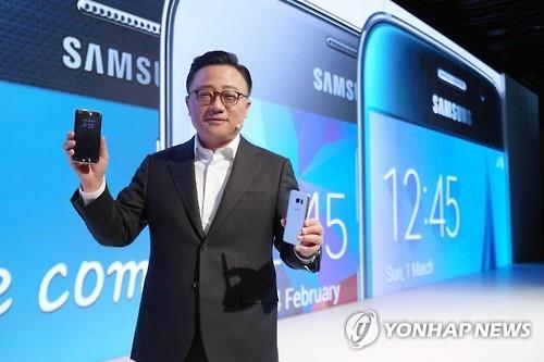갤S7이 끌고 중저가폰이 밀고…삼성전자 '깜짝실적'(종합) - 3