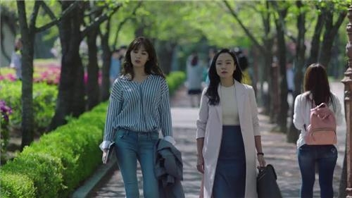 "나 전도연이야"…한국판 '굿와이프' 살리는 압도적 존재감 - 5