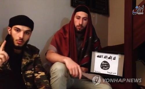 佛성당테러범 섬뜩한 사전 메시지…"칼로 대학살 저지르겠다" - 2