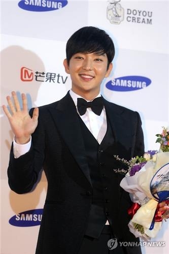 이준기 "비자 발급받았어요"…중국 영화홍보 예정대로 진행 - 2