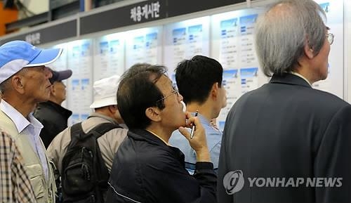 고령화 시대…은퇴 뒤에도 또 일자리 찾는다 - 2