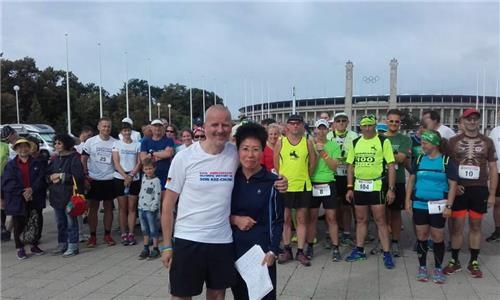 "손기정 우승스토리에 감명"…베를린 코스서 80돌 기념마라톤 - 3