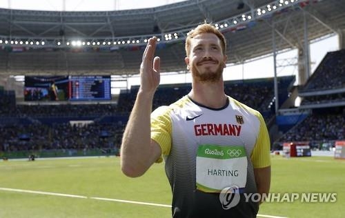 -올림픽-<육상> '동생' 하르팅, 원반던지기 金…런던 우승자 형은 탈락 - 2