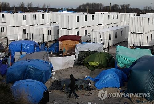 프랑스인 11%만 "이민, 나라에 도움"…테러·실업에 反이민 우세 - 2