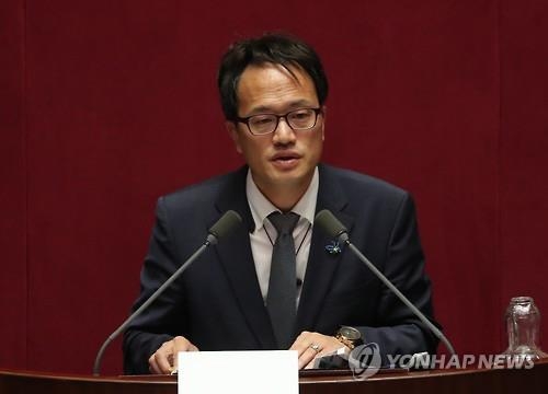 "대법관 공식 = '서울대 출신 男판사'…그들만의 리그"0