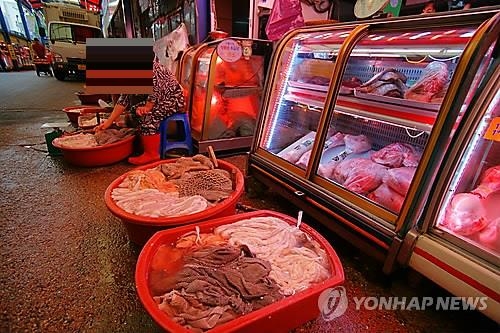 서울 '육류 1번지' 마장축산물시장 악취 제거에 나선다 - 2